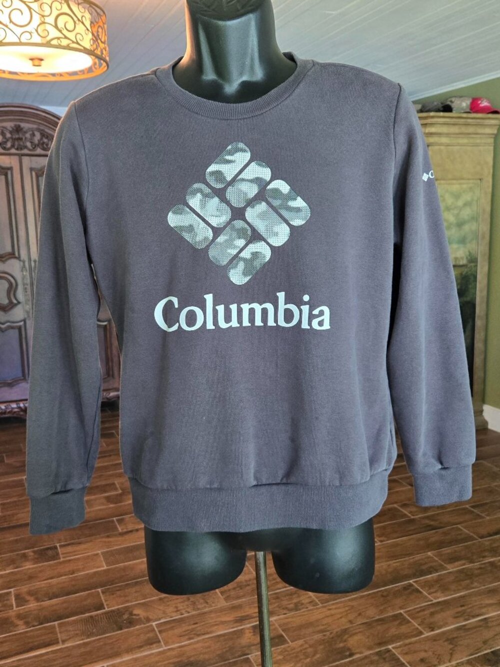 Columbia Sportswear Company Sweatshirt Pullover Grey Size Medium Womens